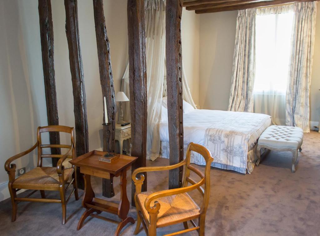 Hôtel le Cheval Blanc Blere Buitenkant foto
