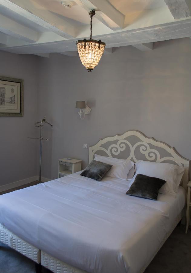 Hôtel le Cheval Blanc Blere Buitenkant foto